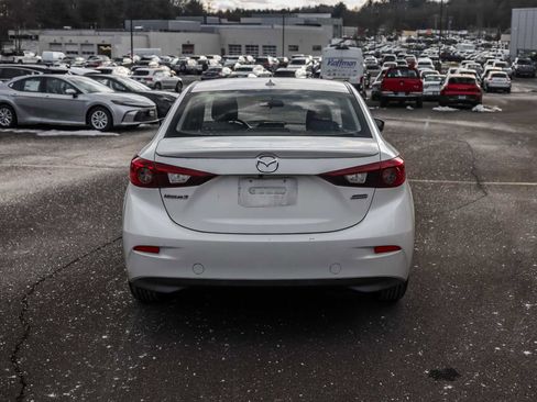 Used 2015 MAZDA MAZDA3 i Touring w/ Technology Package image 5