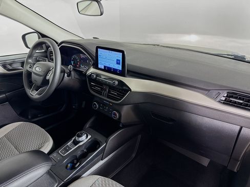 Used 2022 Ford Escape SE image 34