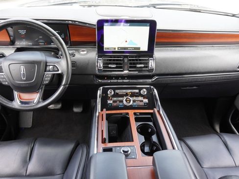 Used 2020 Lincoln Navigator Reserve w/ Equipment Group 208A Reserve AWD/4WD image 27