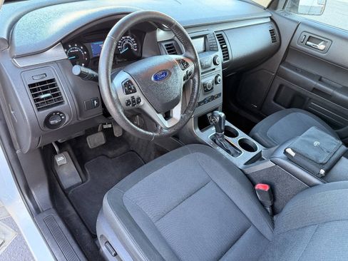 Used 2017 Ford Flex SE FWD image 22