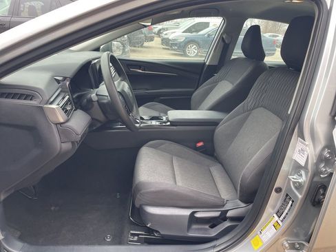 Used 2025 Toyota Camry LE image 8