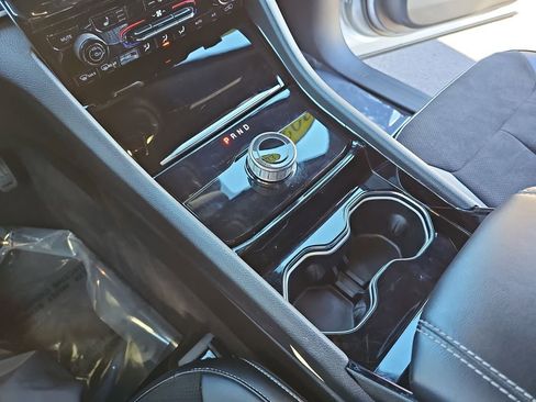 Certified 2023 Jeep Grand Cherokee Altitude image 24