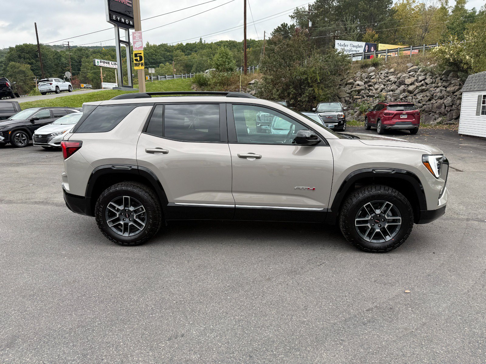 New 2027 GMC Terrain AT4 AWD/4WD image 6