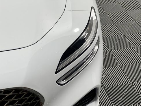 Used 2023 Genesis G70 2.0T RWD image 9