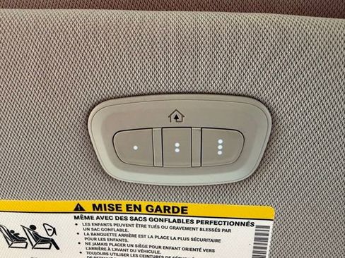 Used 2024 Chrysler Pacifica Limited FWD image 20