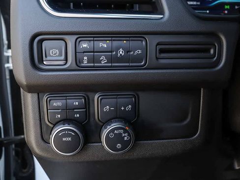 Used 2022 Chevrolet Tahoe Z71 AWD/4WD image 20