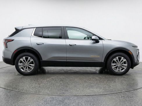 Used 2025 Chevrolet Equinox LT image 11