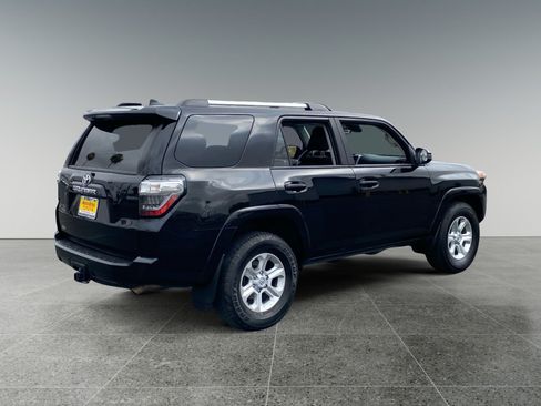 Used 2024 Toyota 4Runner SR5 RWD image 5
