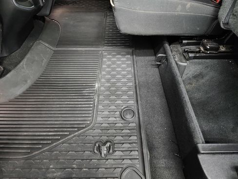 Used 2020 RAM 1500 Laramie image 37