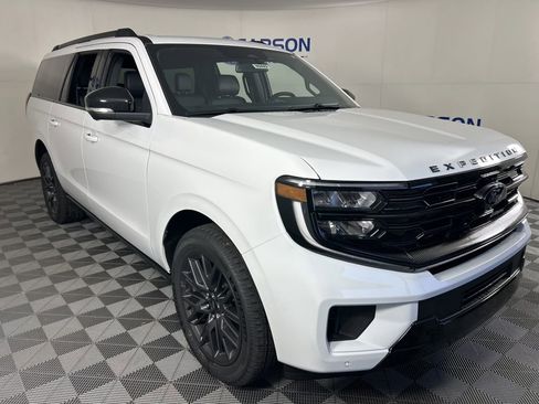 New 2025 Ford Expedition Max Platinum w/ Stealth Performance Package image 3