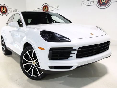 Used 2023 Porsche Cayenne Coupe w/ Towing Package w/o Tow Ball AWD/4WD image 12