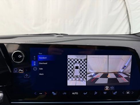 New 2026 Chevrolet Equinox EV LT image 33