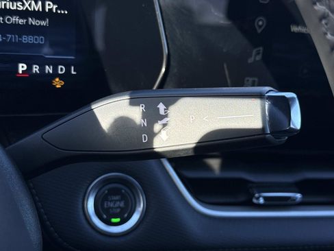 Used 2025 Chevrolet Equinox LT image 10