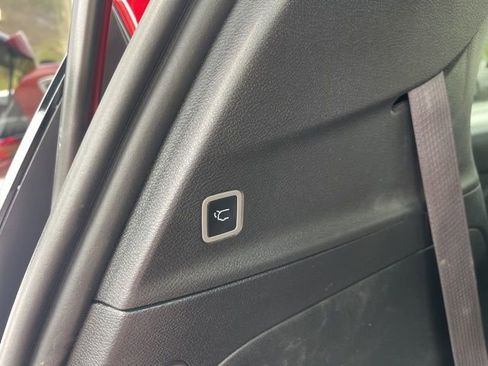 Used 2025 Chrysler Pacifica Select FWD image 14