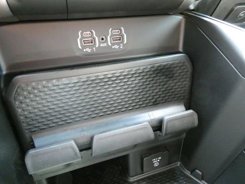 Used 2021 RAM 1500 Laramie w/ Sport Appearance Package AWD/4WD image 27
