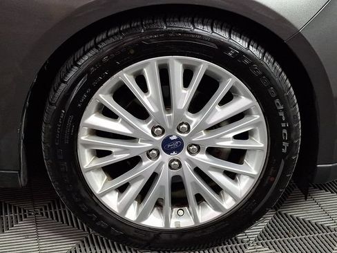 Used 2015 Ford Focus Titanium FWD image 11