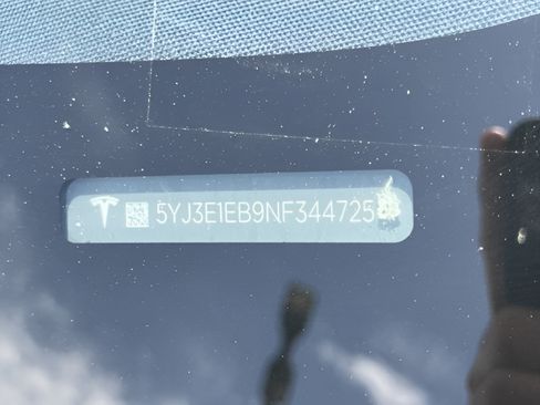Used 2022 Tesla Model 3 Long Range AWD/4WD image 29