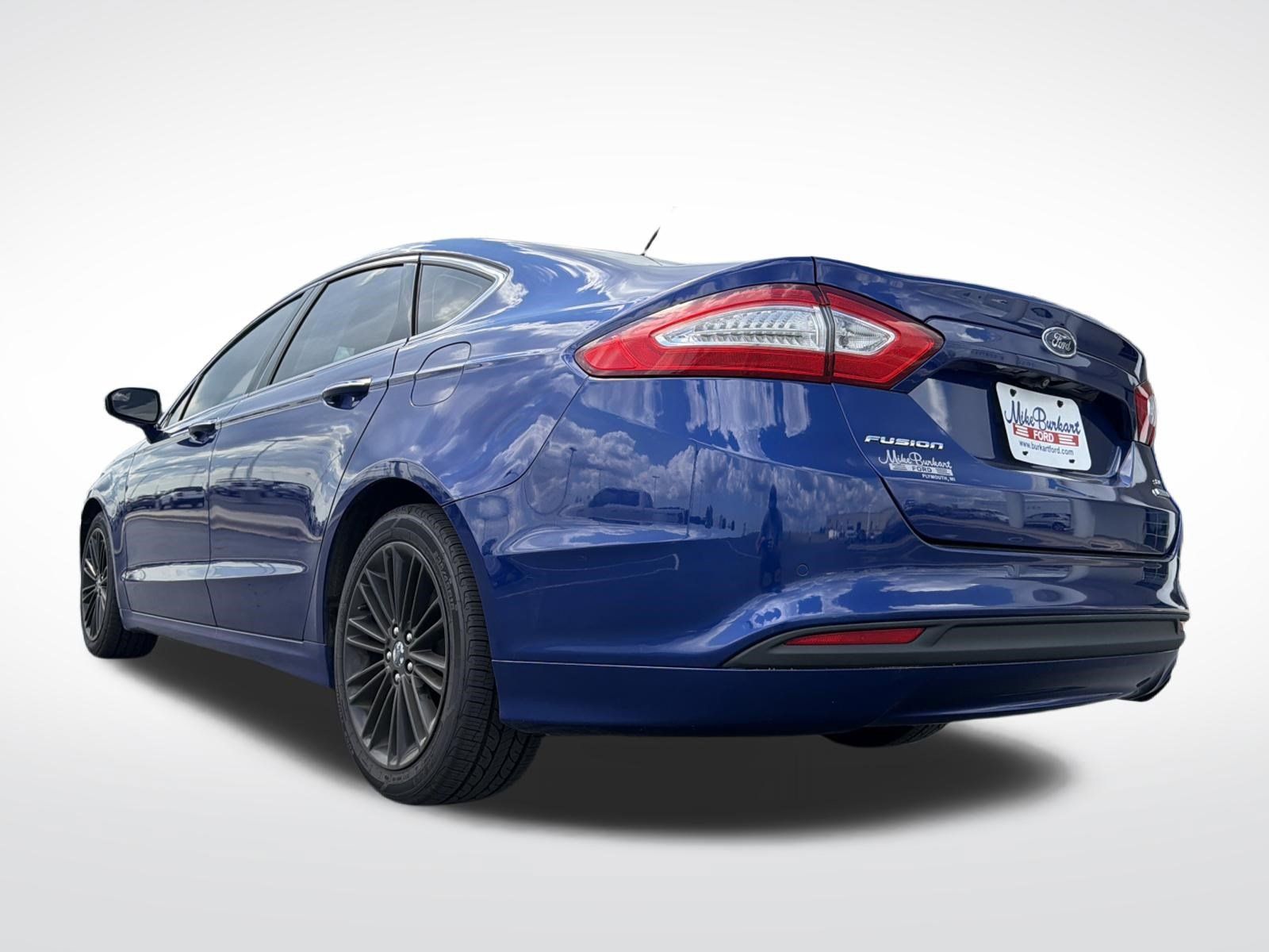 Used 2016 Ford Fusion SE w/ Equipment Group 202A FWD image 15