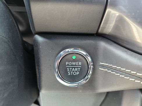 Used 2025 Ford F150 Lightning Platinum image 22