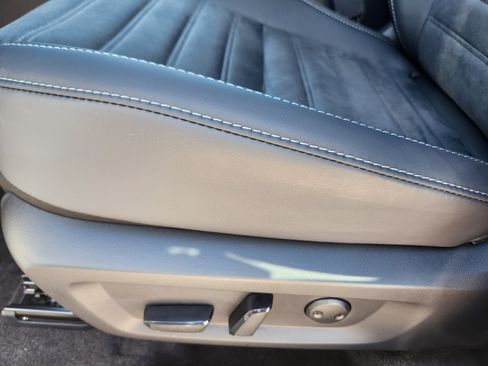 New 2025 Mitsubishi Outlander SE image 18