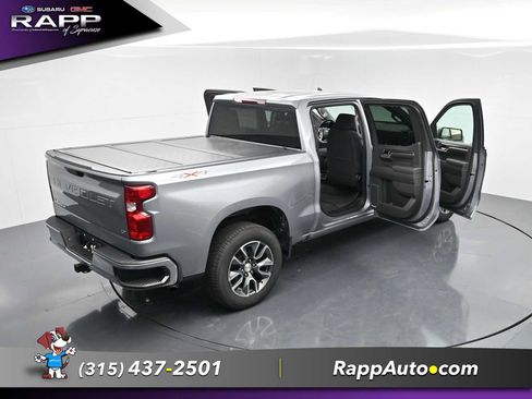 Used 2023 Chevrolet Silverado 1500 LT AWD/4WD image 34