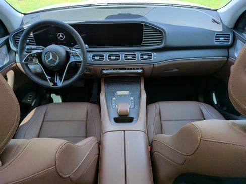 Used 2024 Mercedes-Benz GLE 350 4MATIC image 34