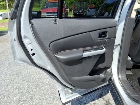 Used 2014 Ford Edge SEL w/ Equipment Group 205A FWD image 17