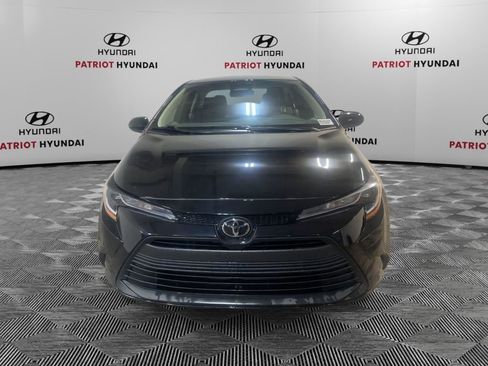 Certified 2025 Toyota Corolla LE image 9