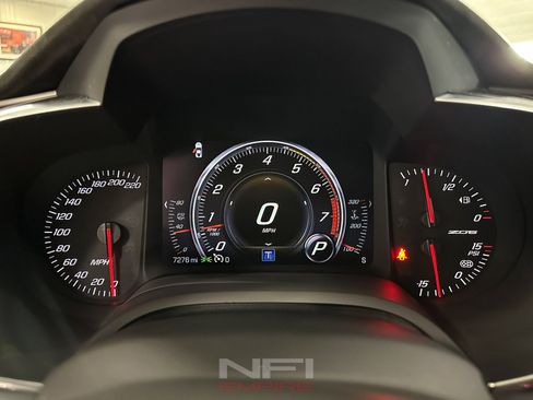 Used 2016 Chevrolet Corvette Z06 w/ 3LZ Preferred Equipment Group image 26