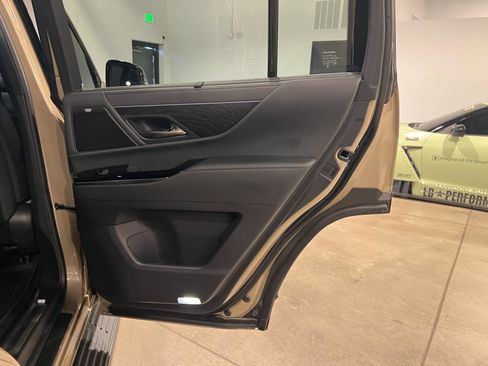 Used 2025 Lexus LX 700h Overtrail image 40