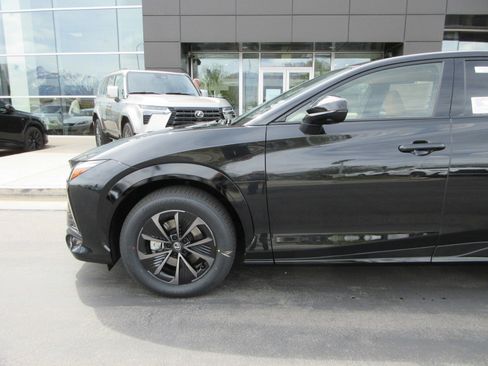 New 2026 Lexus RZ 450e AWD image 2