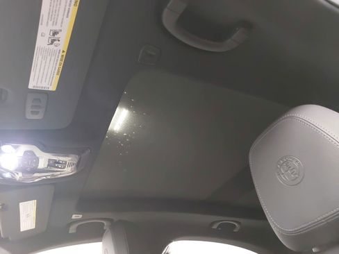 New 2025 Alfa Romeo Stelvio Sprint w/ Convenience Package image 32