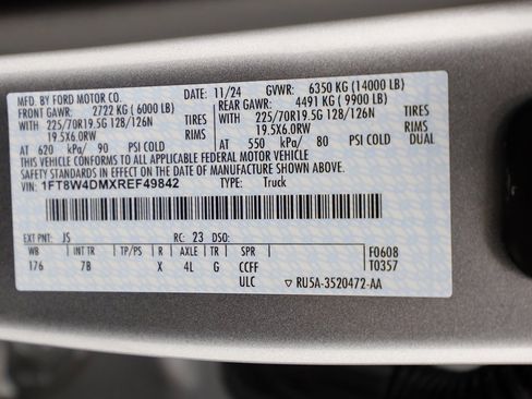 Used 2024 Ford F450 Platinum w/ FX4 Off-Road Package image 61