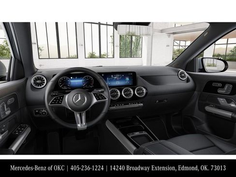 New 2026 Mercedes-Benz GLA 250 4MATIC image 3