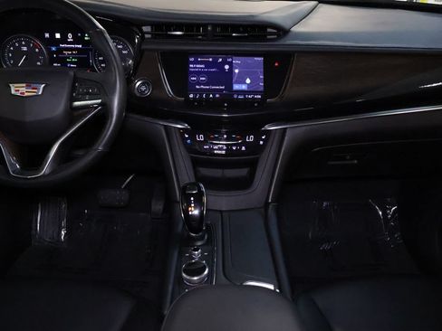 Used 2020 Cadillac XT6 Premium Luxury w/ Platinum Package AWD/4WD image 19
