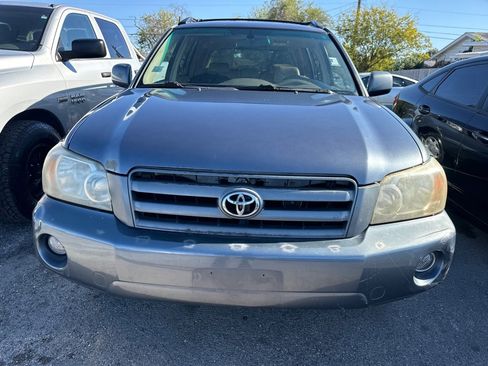 Used 2004 Toyota Highlander Limited image 12