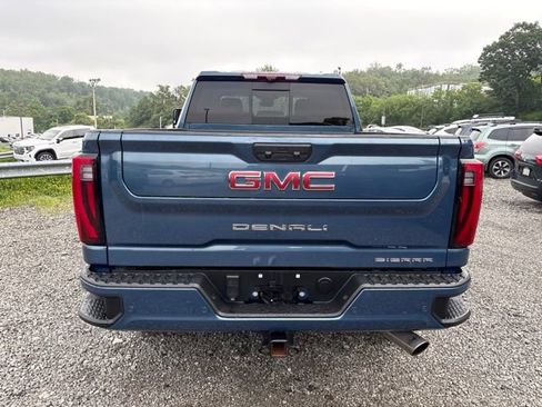 Used 2024 GMC Sierra 2500 Denali w/ Denali Reserve Package AWD/4WD image 4