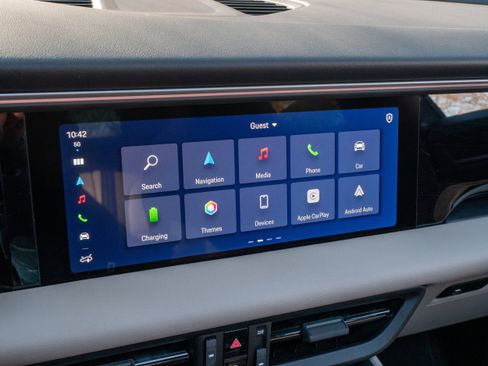 Used 2025 Porsche Macan Electric image 23