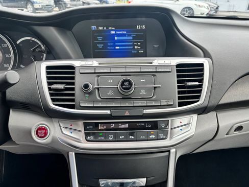 Used 2014 Honda Accord EX image 19