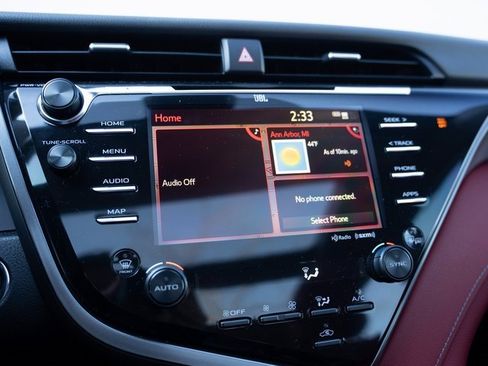 Used 2019 Toyota Camry XSE image 24