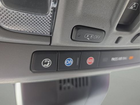 Used 2024 GMC Sierra 1500 Denali AWD/4WD image 22