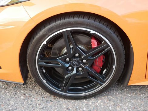 Used 2023 Chevrolet Corvette Stingray Premium Conv w/ Z51 Performance Package RWD image 8