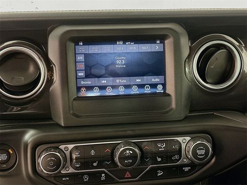 Used 2021 Jeep Wrangler Unlimited Sahara image 14