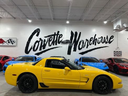 Used 2002 Chevrolet Corvette Z06 w/ Memory Pkg image 9