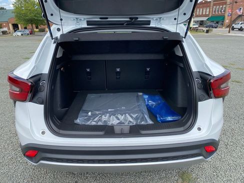 New 2026 Chevrolet Trax LT image 18