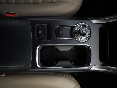 Used 2019 Ford Fusion SEL image 29