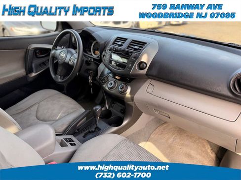 Used 2011 Toyota RAV4 4WD image 37