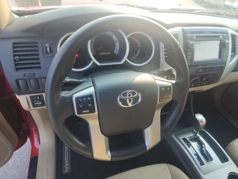 Used 2013 Toyota Tacoma 4x4 Access Cab w/ SR5 Pkg image 18