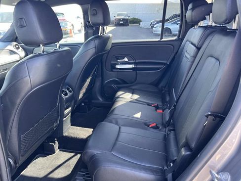 Used 2022 Mercedes-Benz GLB 250 4MATIC image 22