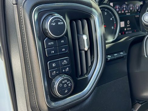 Used 2020 Chevrolet Silverado 3500 High Country w/ Z71 Off-Road Package AWD/4WD image 32